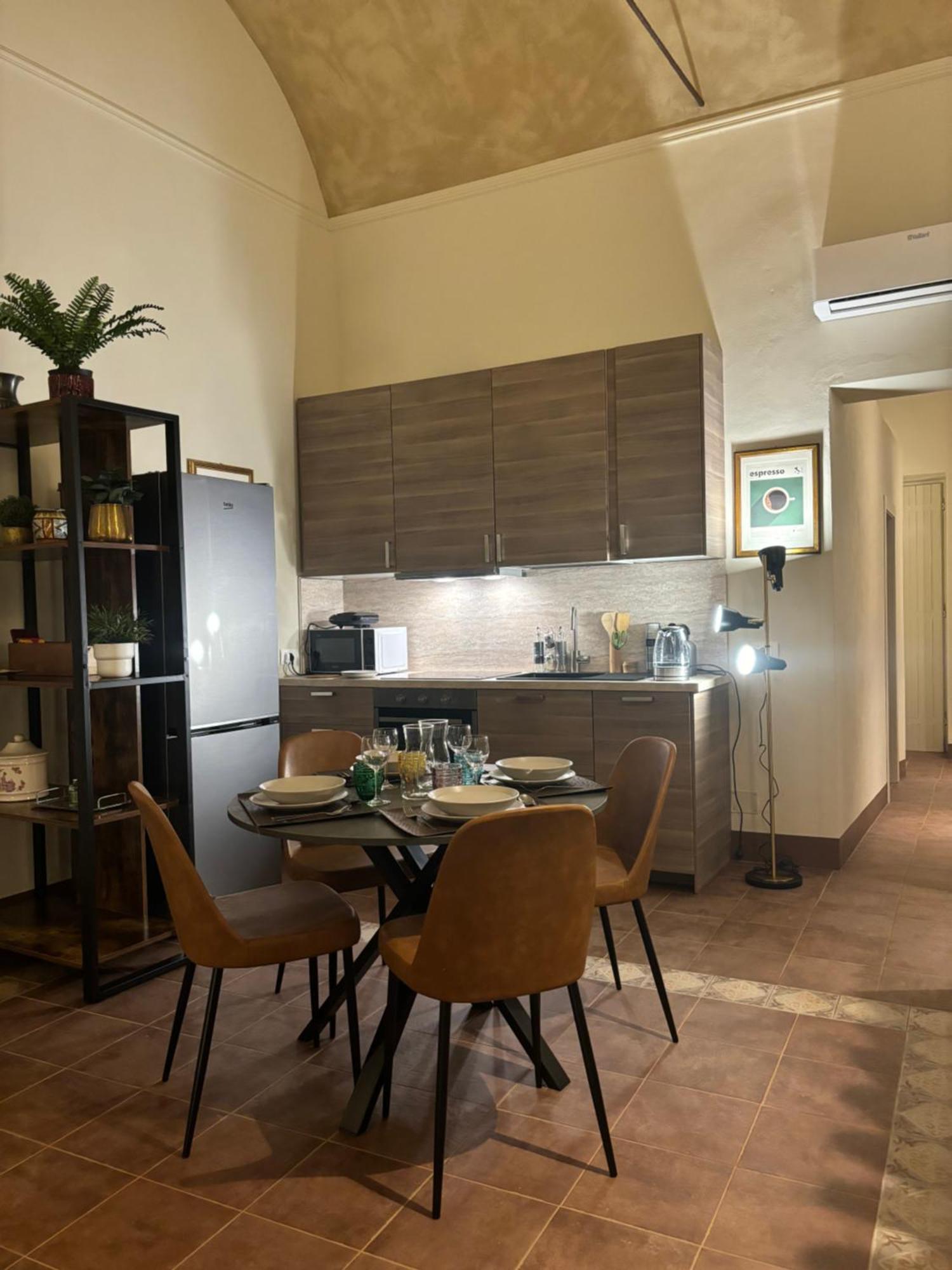 Appartamento L'Antica Colonna, In Centro Storico Parma Eksteriør bilde